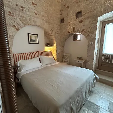 Trulli Lovers 1 *